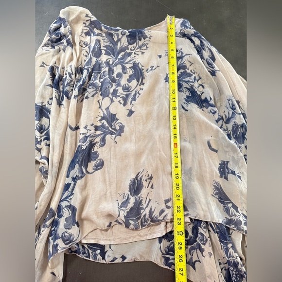 Tendenze 100% Silk Beige Blue Floral‎ Kimono Asymmetrical Flowy Blouse Italy - Picture 4 of 9